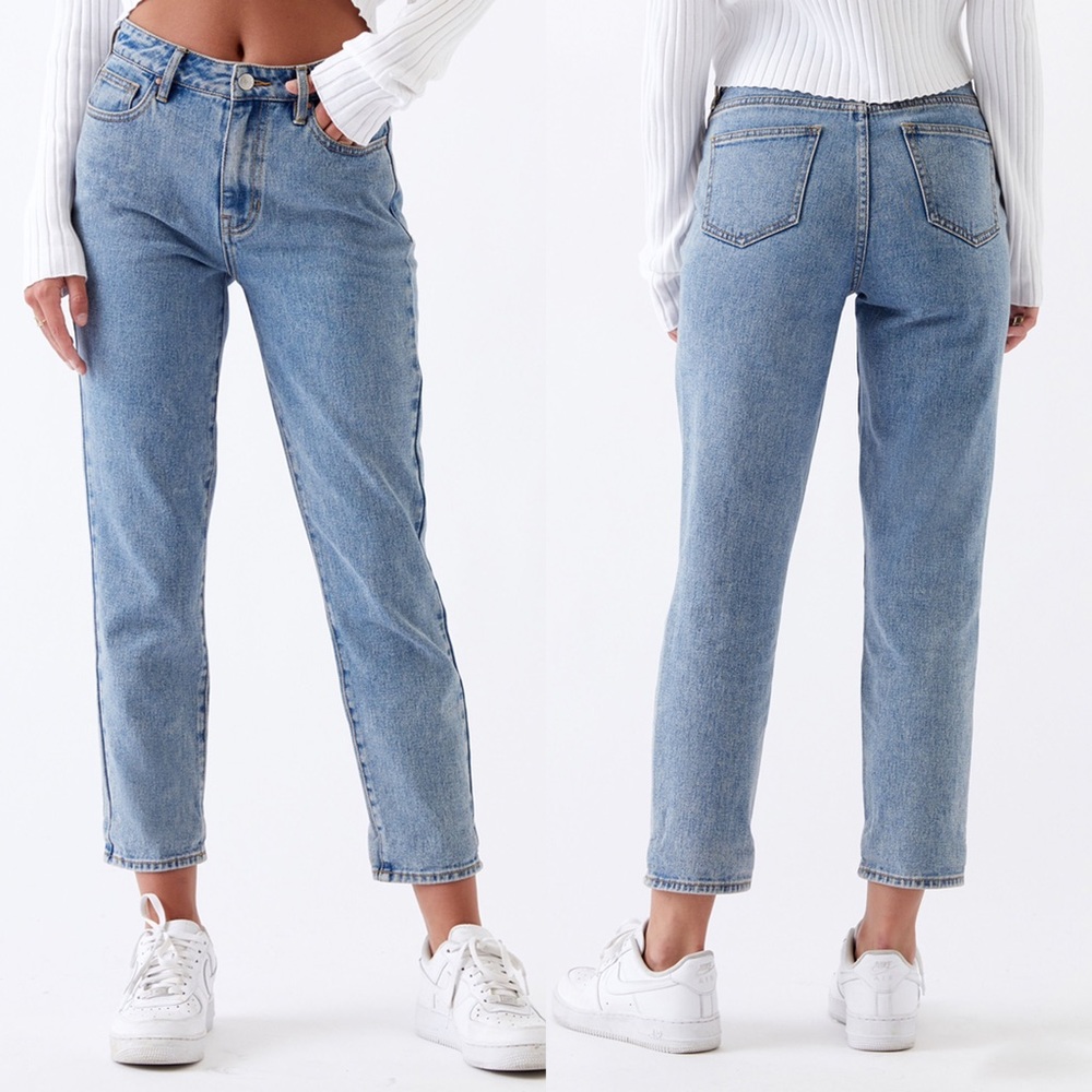 NWT PacSun Medium Wash Mom Jeans in Lexi Blue